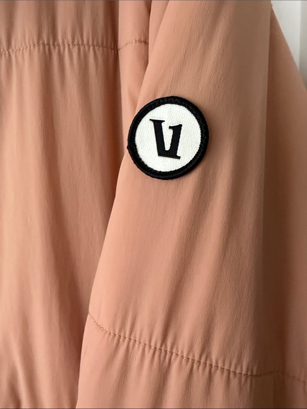 Vuori Women's Canyon Insulated Jacket Large Rose Color - Picture 3 of 7